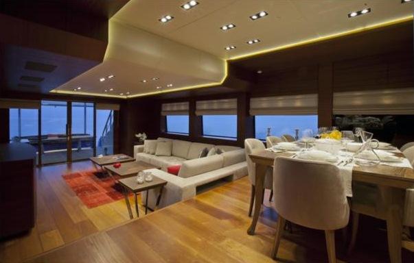 yacht Moni