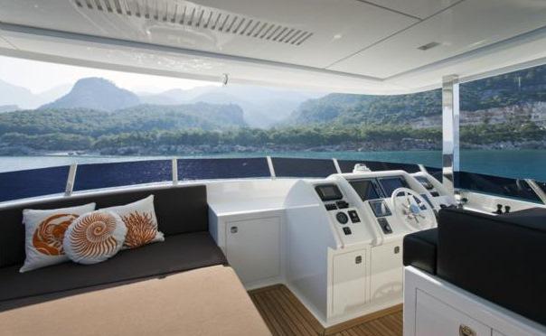 yacht Moni