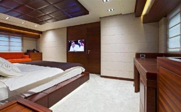 yacht Moni