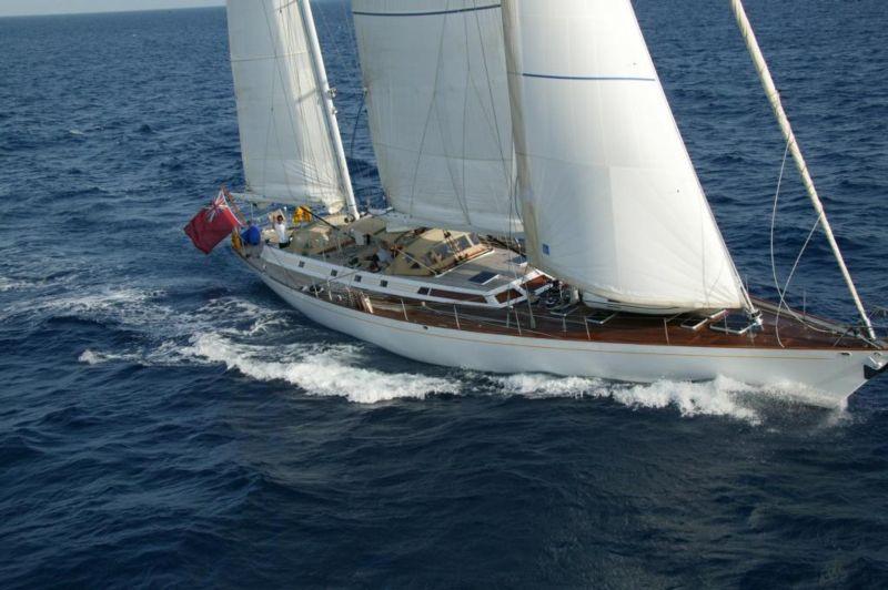 yacht Volador