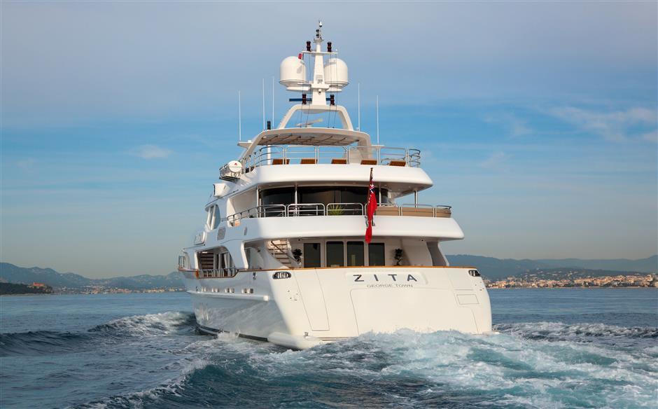 yacht Grand Mariana