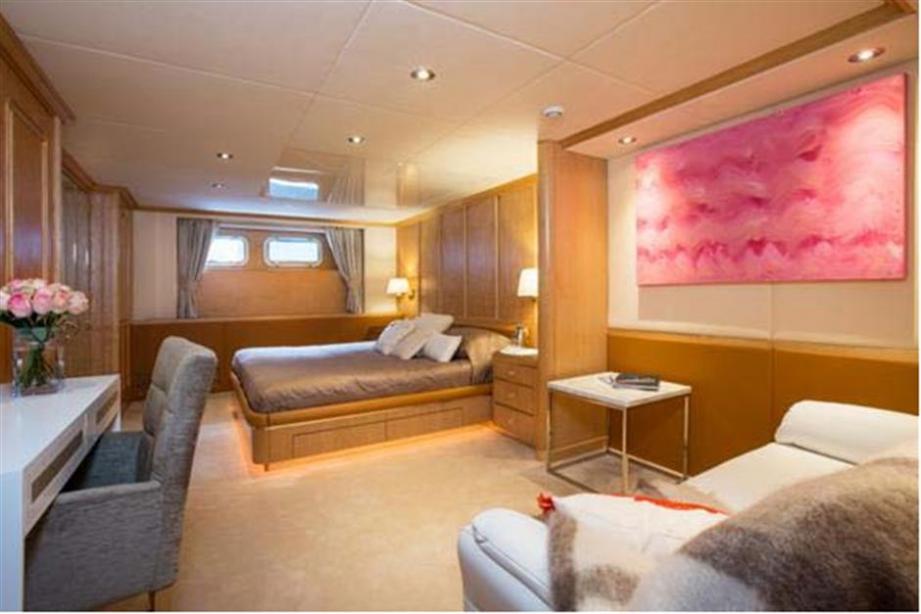 yacht MQ2