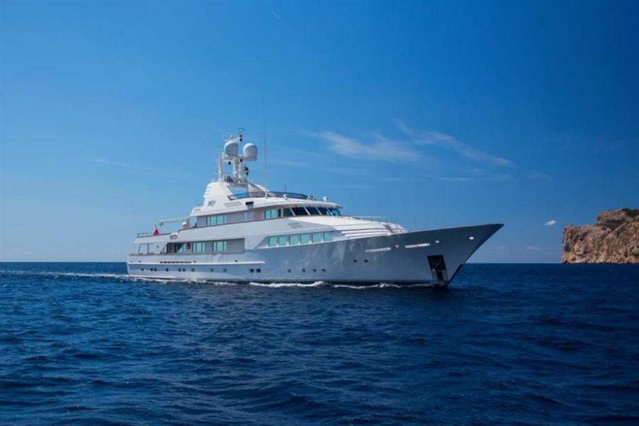 yacht MQ2
