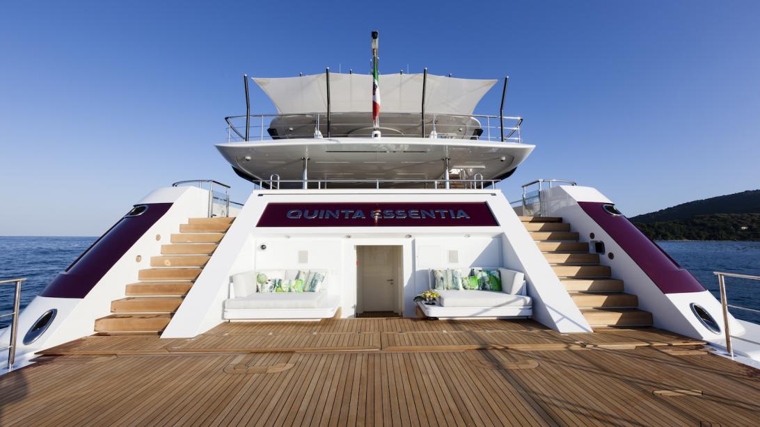 yacht Quinta Essentia