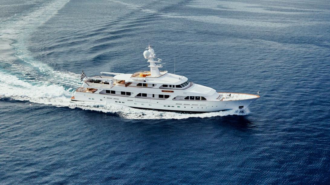 yacht Ancallia