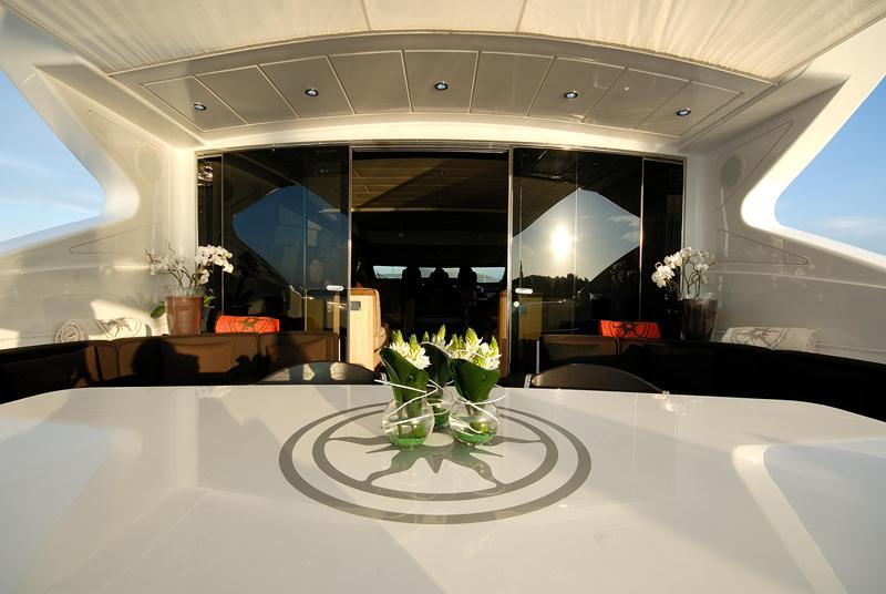 yacht Blooms