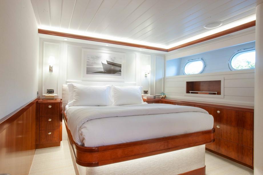 yacht Montrachet