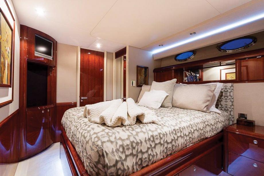 yacht Always Barefoot