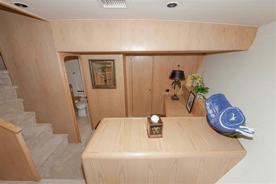 yacht Free Bird