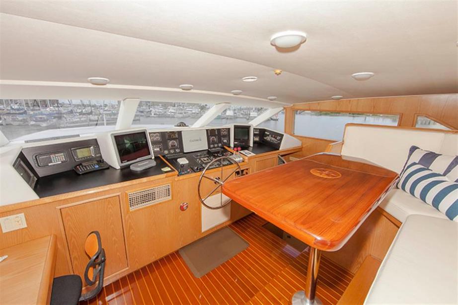 yacht Free Bird