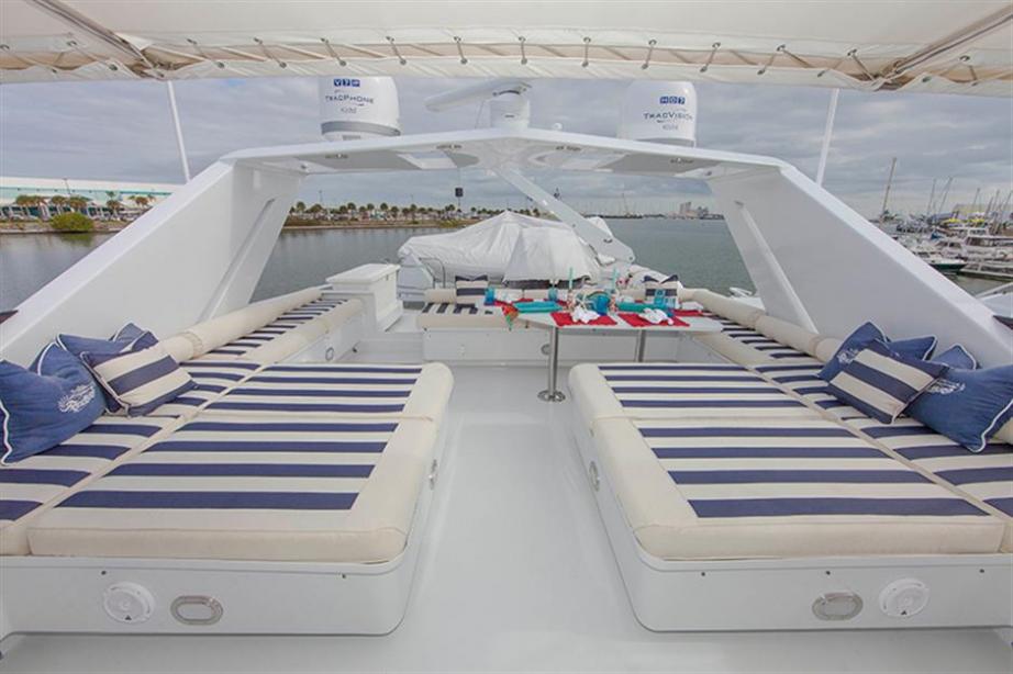 yacht Free Bird