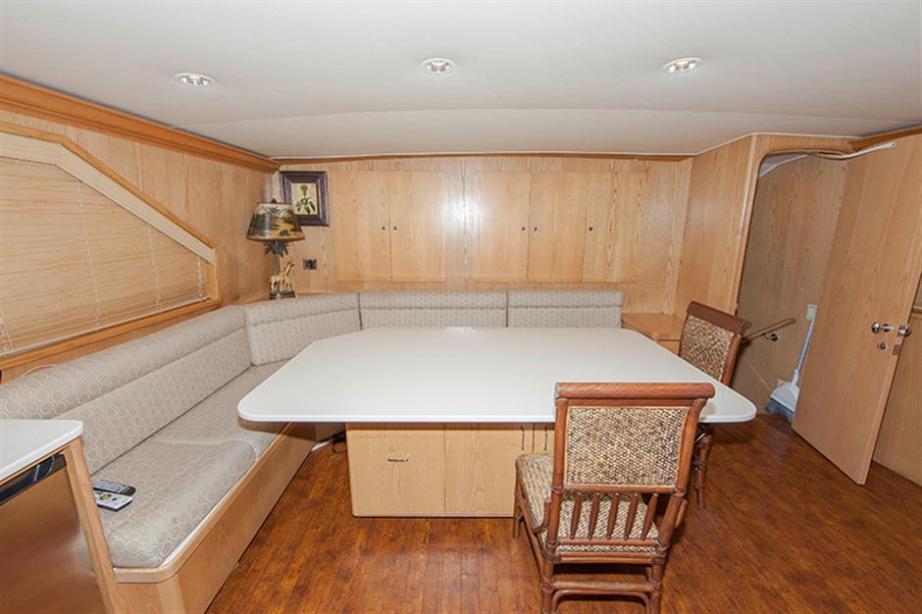 yacht Free Bird