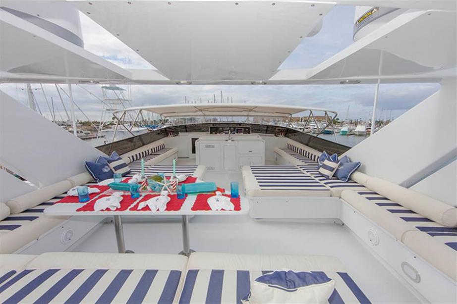 yacht Free Bird