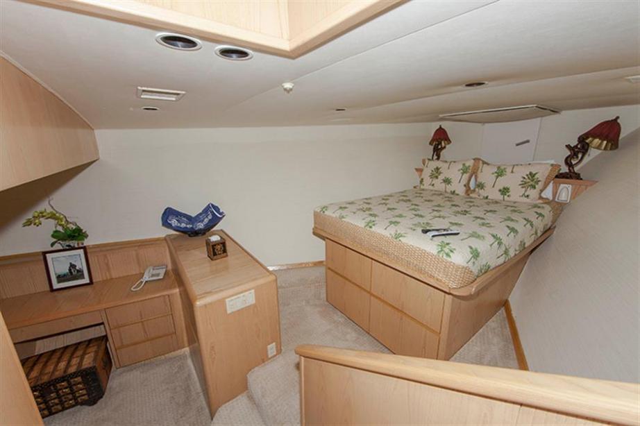 yacht Free Bird