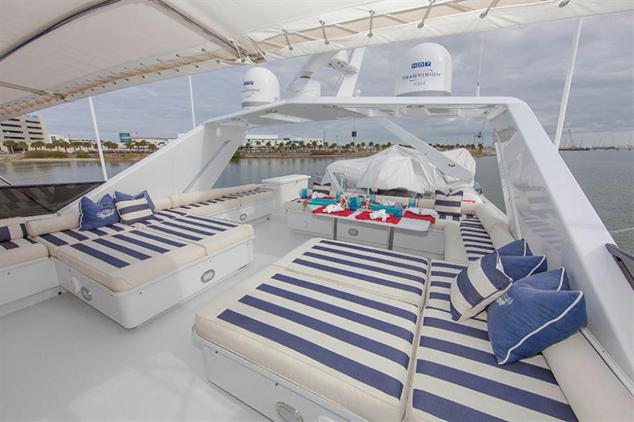 yacht Free Bird