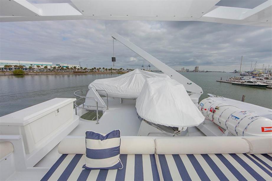 yacht Free Bird
