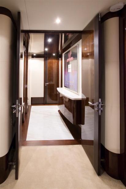 yacht Pure Romance
