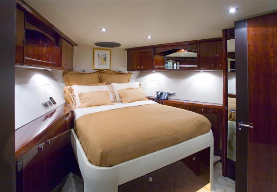 yacht Pure Romance