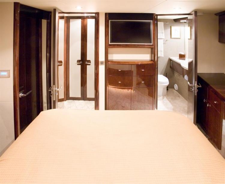 yacht Pure Romance