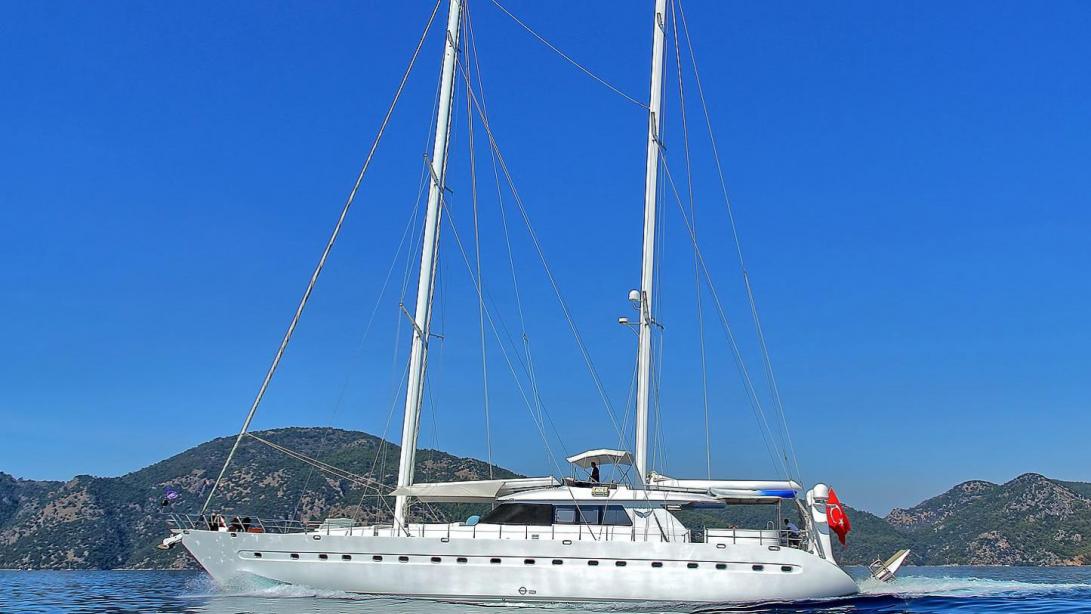 yacht Angelo II