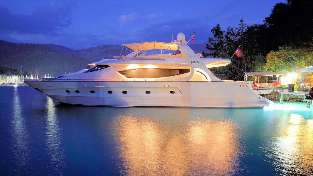 yacht Irdode