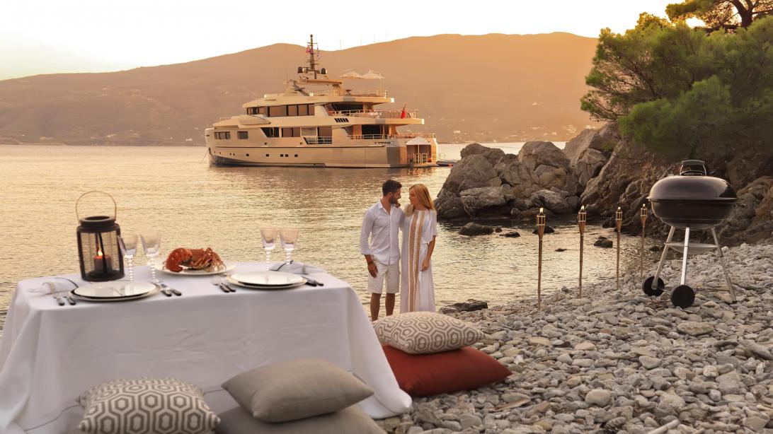 yacht Maverick