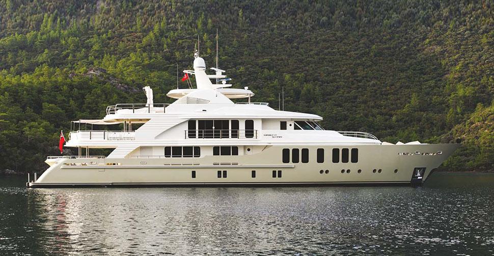 yacht Orient Star