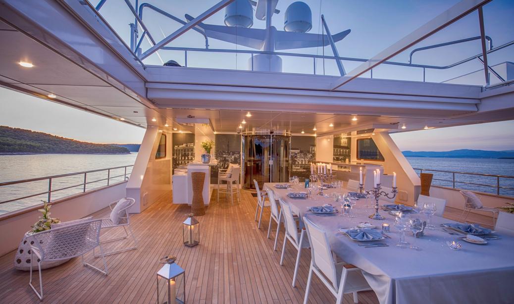 yacht Katina