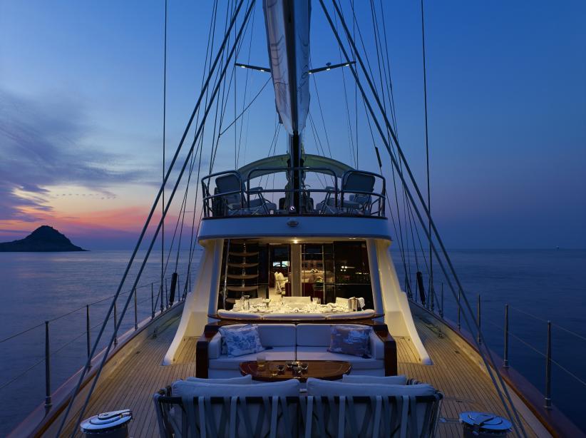 yacht Glorious