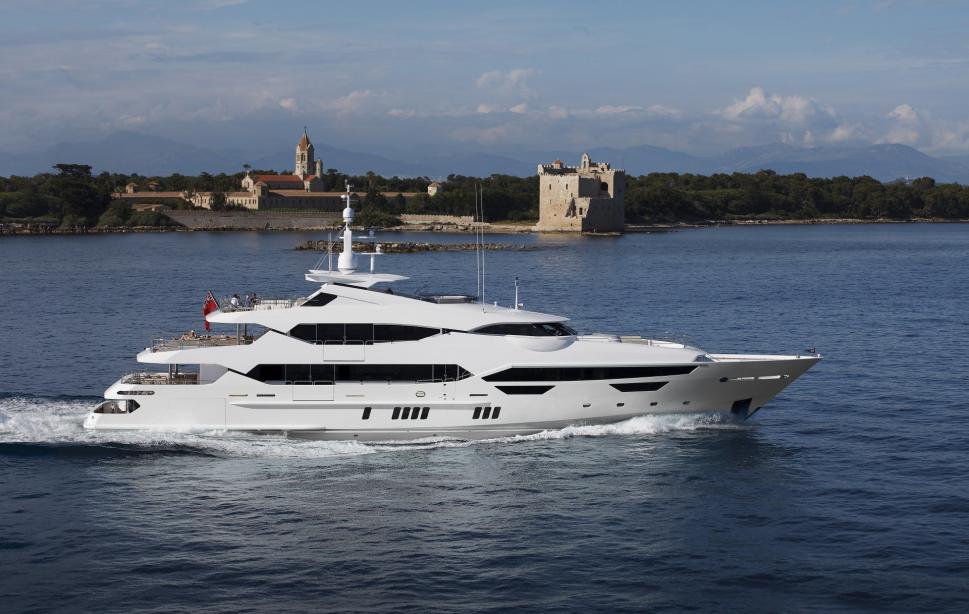 yacht Alessandra III