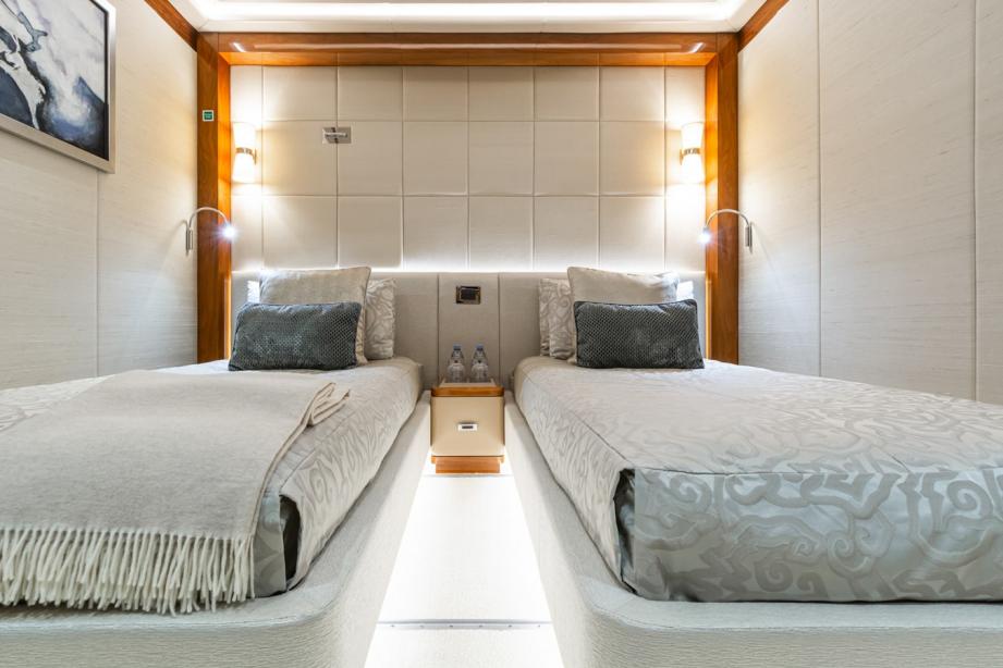 yacht Alessandra III