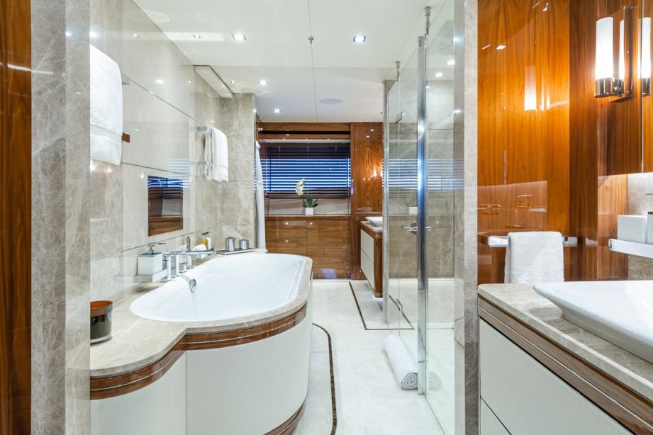 yacht Alessandra III