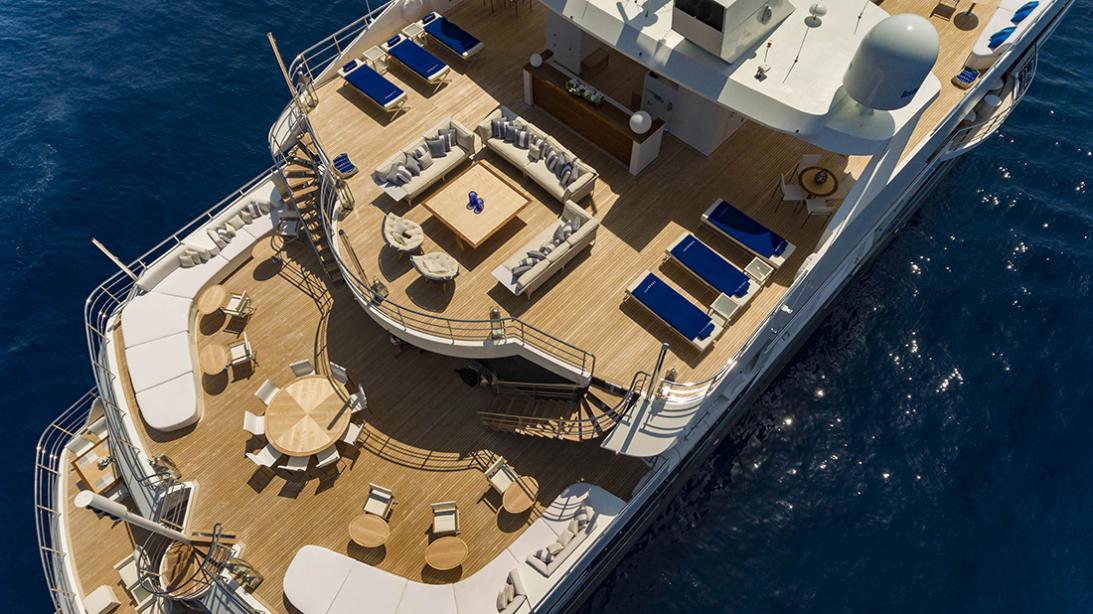 yacht Serenity