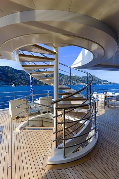 yacht Serenity