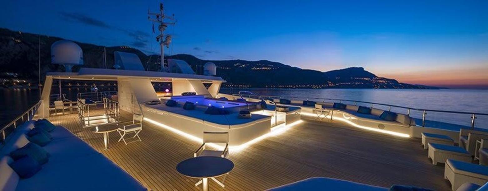 yacht Serenity