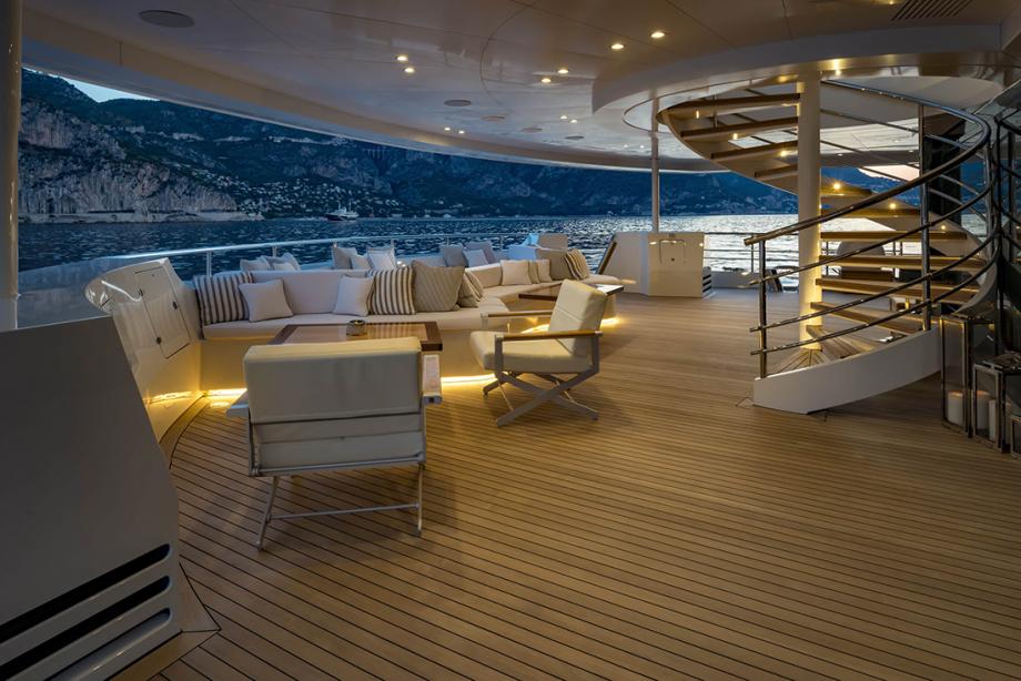 yacht Serenity