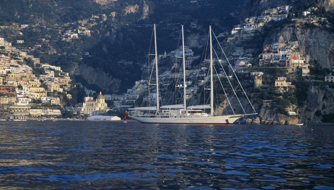 yacht Athena