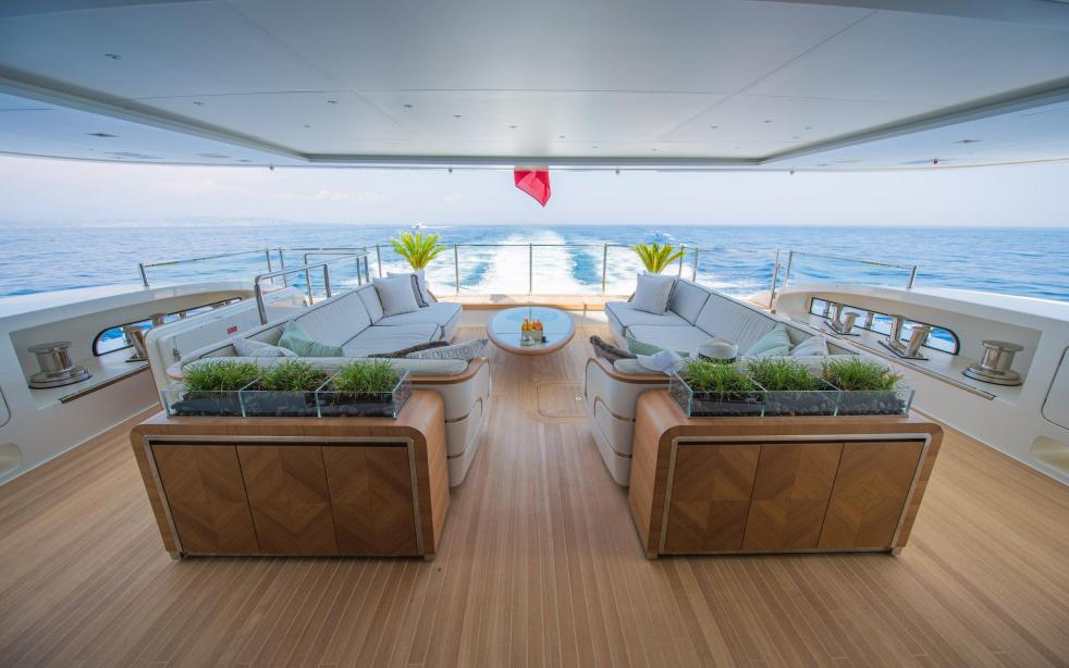 yacht The Scorpion