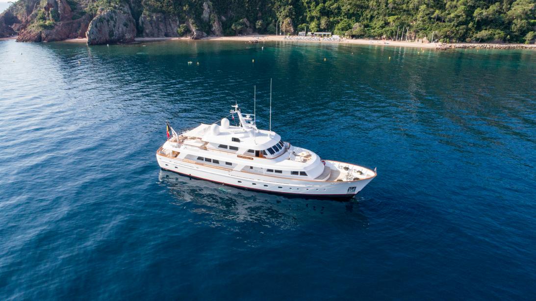 yacht Cornelia