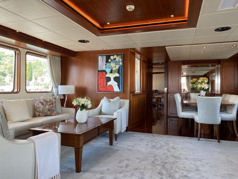 yacht Cornelia