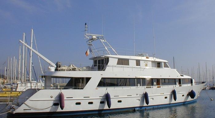 yacht Attila V