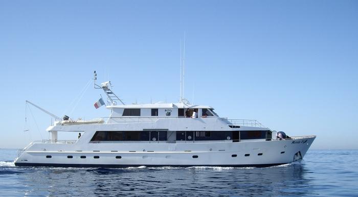 yacht Attila V