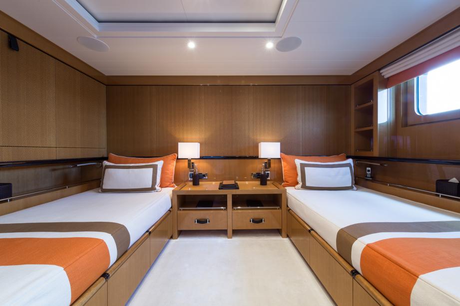 yacht Astra