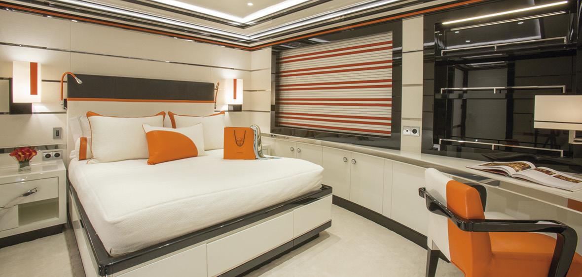 yacht Okto