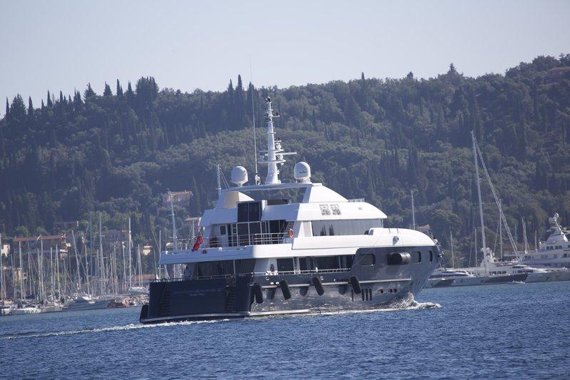 yacht Avangard II
