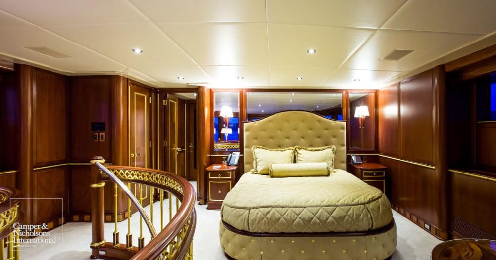 yacht My Seanna