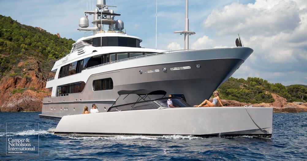 yacht My Seanna