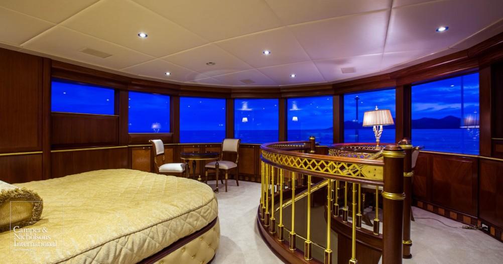 yacht My Seanna