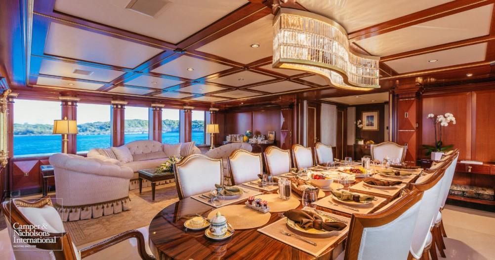 yacht My Seanna