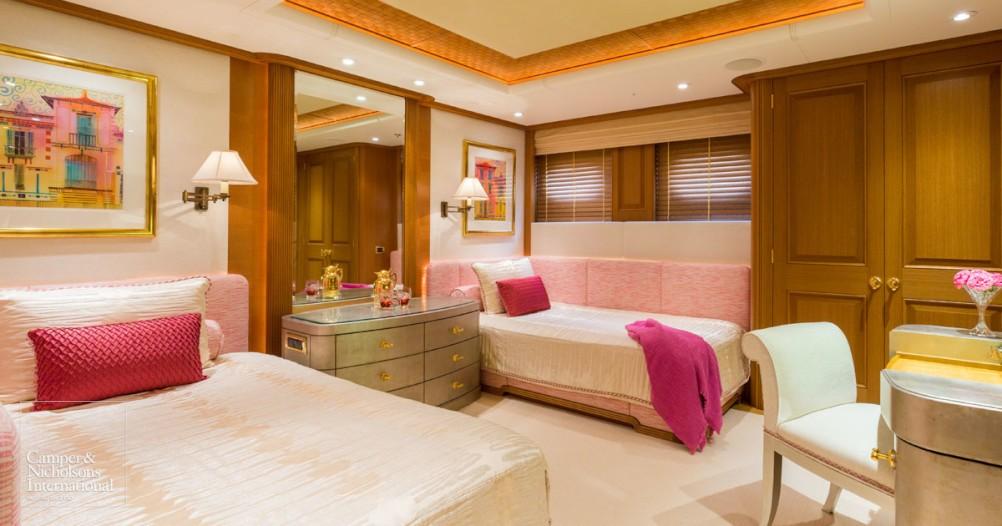 yacht Nectar